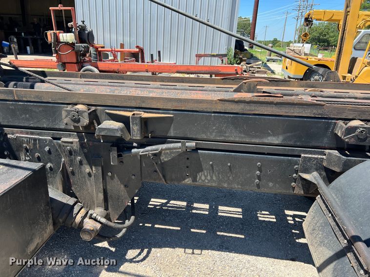 image for item JX9468 1991 International F2574  roll-off container truck