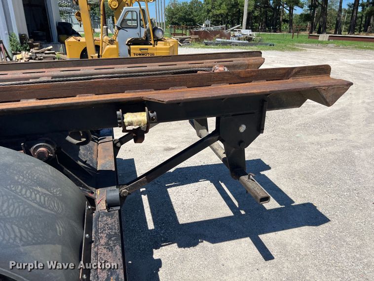 image for item JX9468 1991 International F2574  roll-off container truck