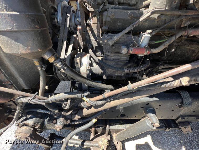 image for item JX9468 1991 International F2574  roll-off container truck