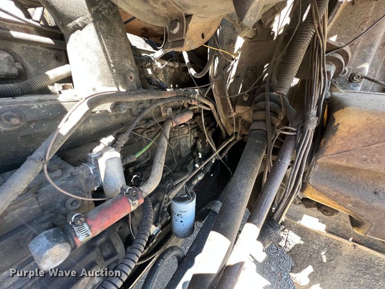 image for item JX9468 1991 International F2574  roll-off container truck