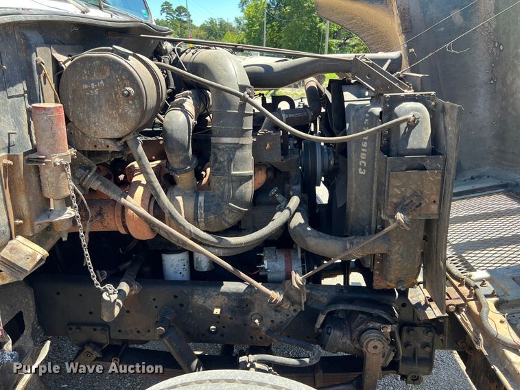 image for item JX9468 1991 International F2574  roll-off container truck