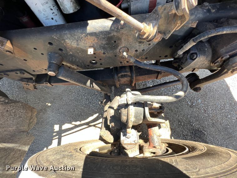 image for item JX9468 1991 International F2574  roll-off container truck