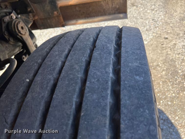 image for item JX9468 1991 International F2574  roll-off container truck