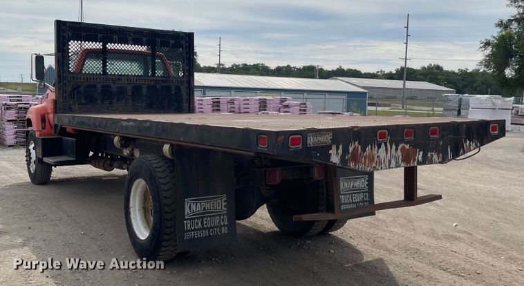 image for item KF9524 1999 Chevrolet C6500  dump flatbed truck