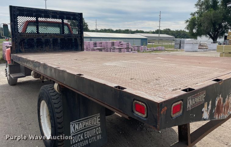 image for item KF9524 1999 Chevrolet C6500  dump flatbed truck