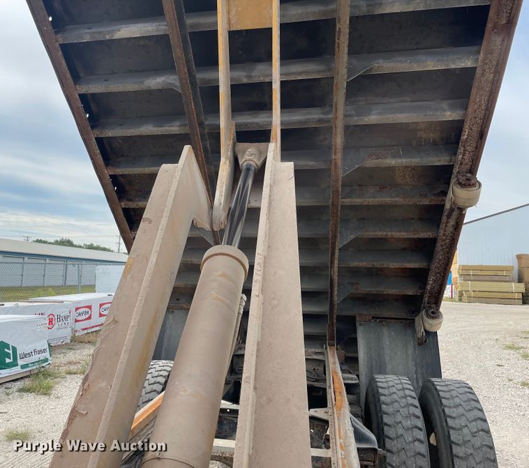 image for item KF9524 1999 Chevrolet C6500  dump flatbed truck