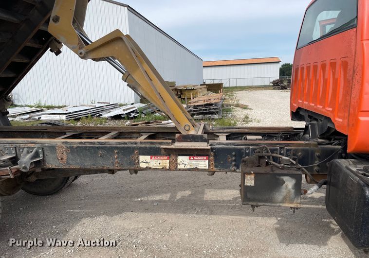 image for item KF9524 1999 Chevrolet C6500  dump flatbed truck