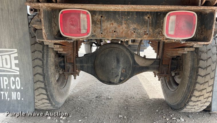 image for item KF9524 1999 Chevrolet C6500  dump flatbed truck