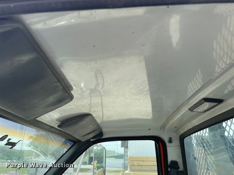 image for item KF9524 1999 Chevrolet C6500  dump flatbed truck