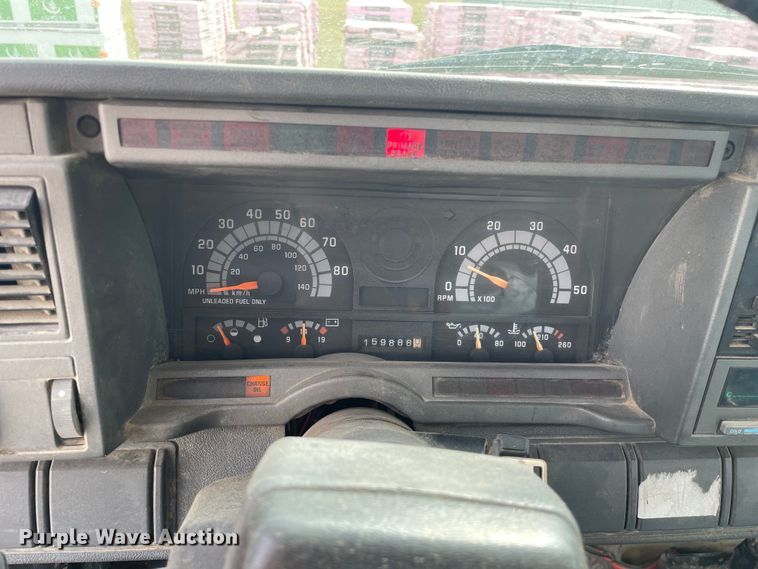 image for item KF9524 1999 Chevrolet C6500  dump flatbed truck