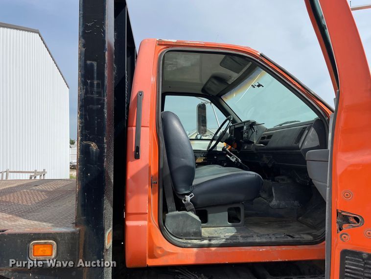 image for item KF9524 1999 Chevrolet C6500  dump flatbed truck