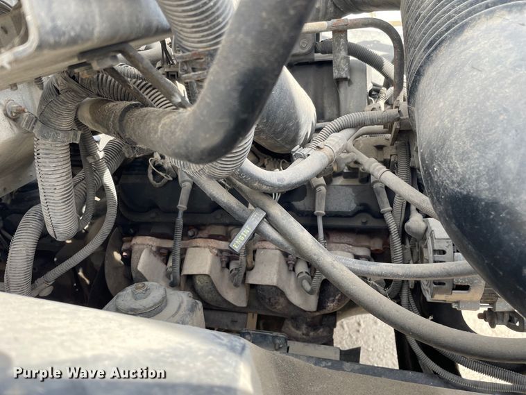 image for item KF9524 1999 Chevrolet C6500  dump flatbed truck