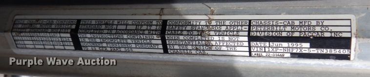 image for item KF9610 1996 Peterbilt 330  truck cab and chassis