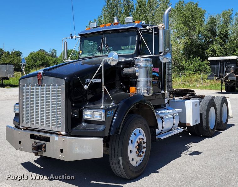 image for item KH9331 2006 Kenworth T800  semi truck