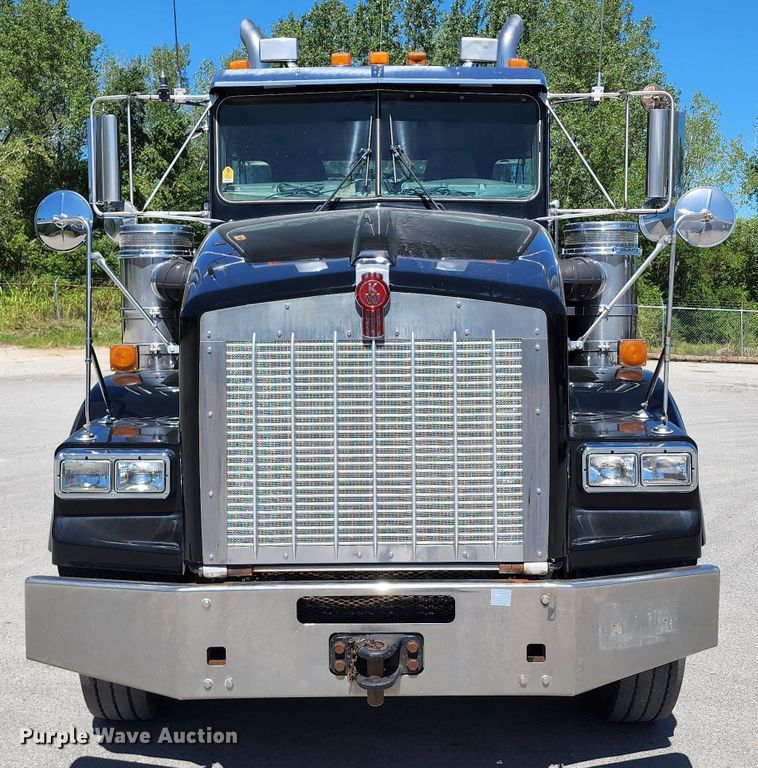 image for item KH9331 2006 Kenworth T800  semi truck