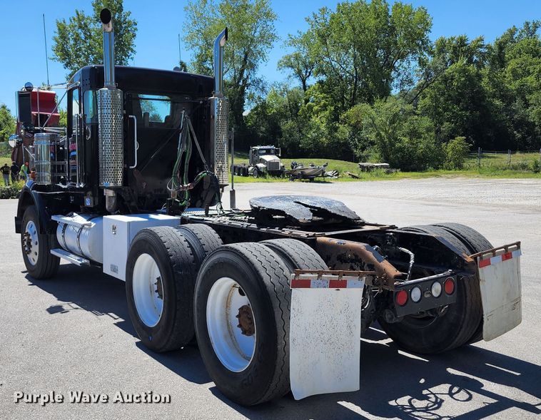 image for item KH9331 2006 Kenworth T800  semi truck