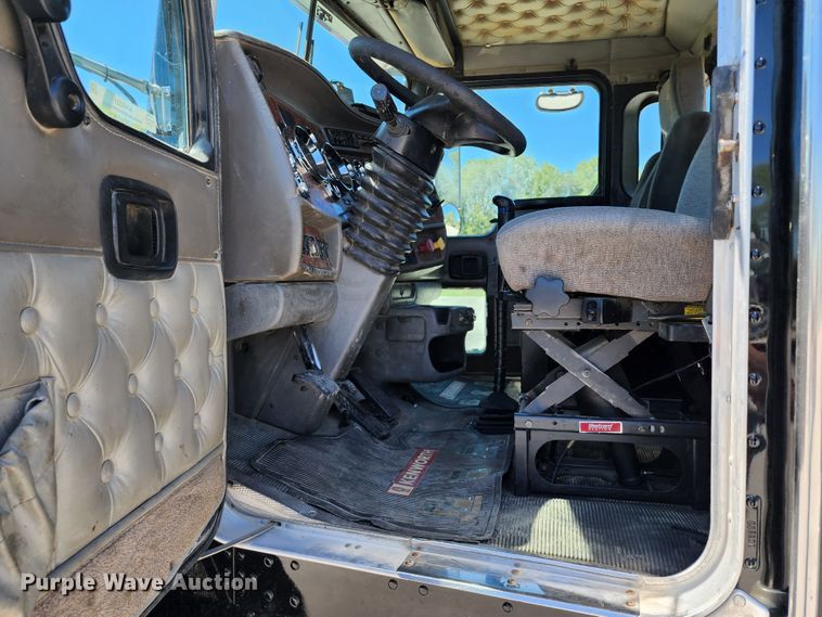 image for item KH9331 2006 Kenworth T800  semi truck