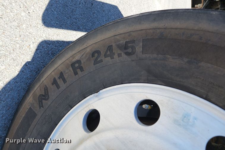 image for item KH9331 2006 Kenworth T800  semi truck