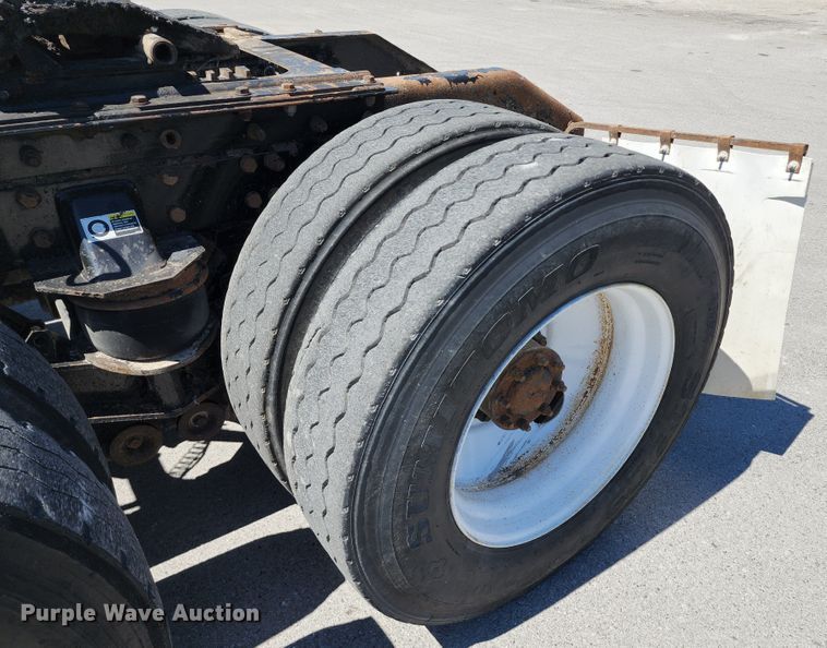 image for item KH9331 2006 Kenworth T800  semi truck