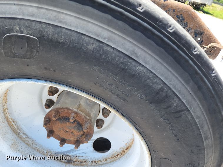 image for item KH9331 2006 Kenworth T800  semi truck