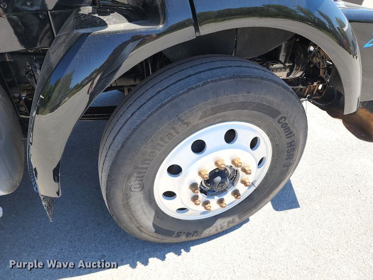 image for item KH9331 2006 Kenworth T800  semi truck