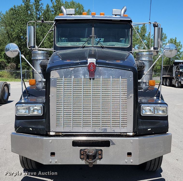 image for item KH9332 2006 Kenworth T800  semi truck