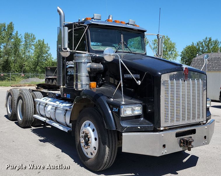 image for item KH9332 2006 Kenworth T800  semi truck
