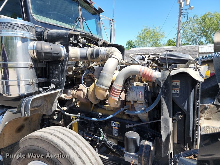 image for item KH9332 2006 Kenworth T800  semi truck