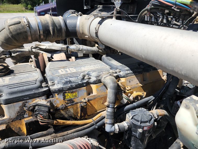 image for item KH9332 2006 Kenworth T800  semi truck