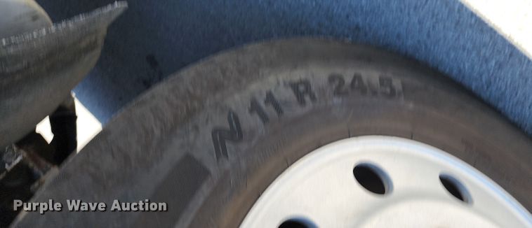 image for item KH9332 2006 Kenworth T800  semi truck