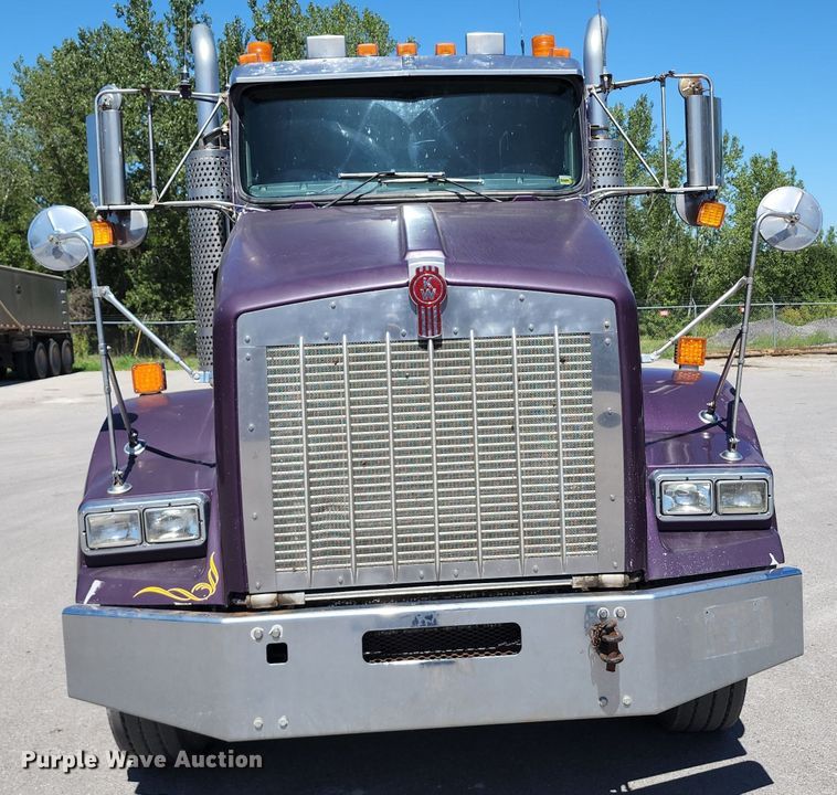 image for item KH9333 2006 Kenworth T800  semi truck