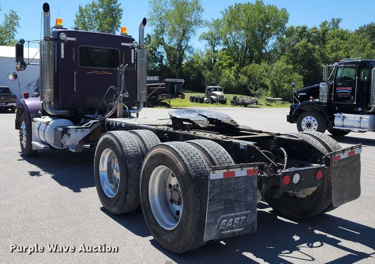 image for item KH9333 2006 Kenworth T800  semi truck