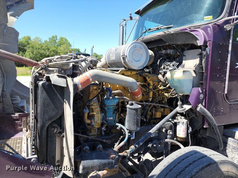 image for item KH9333 2006 Kenworth T800  semi truck