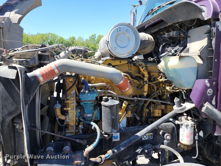 image for item KH9333 2006 Kenworth T800  semi truck