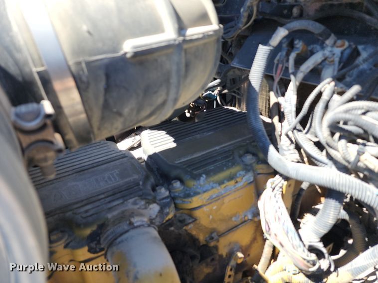 image for item KH9333 2006 Kenworth T800  semi truck