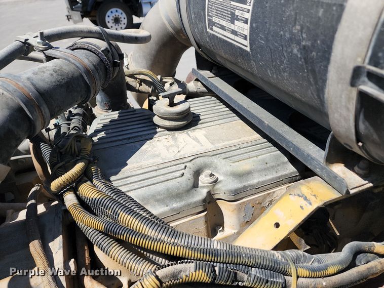 image for item KH9333 2006 Kenworth T800  semi truck