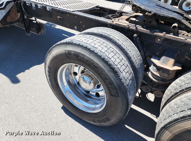 image for item KH9333 2006 Kenworth T800  semi truck