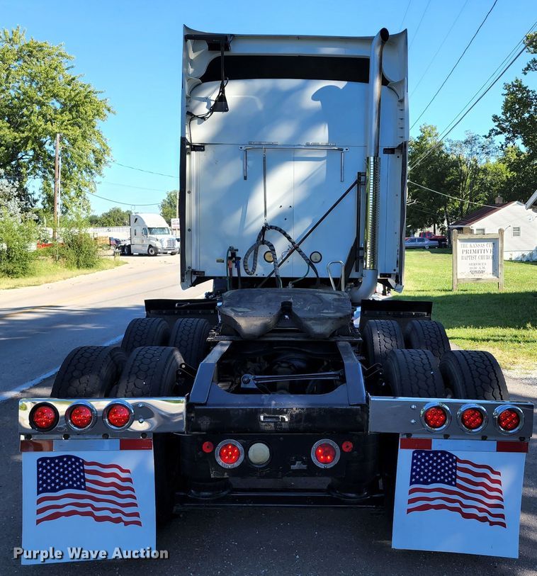 image for item KH9335 2012 Mack CXU613  semi truck