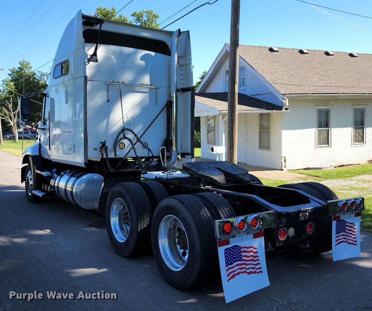 image for item KH9335 2012 Mack CXU613  semi truck