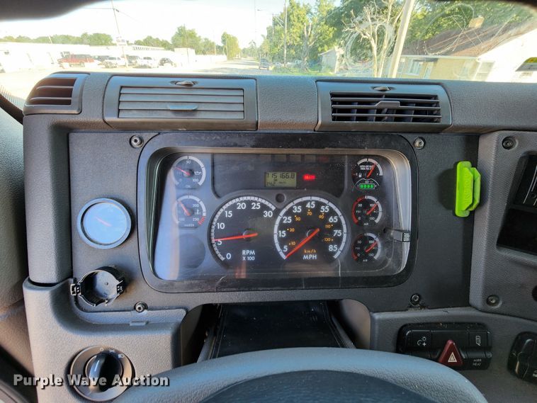 image for item KH9336 2014 Freightliner Cascadia  semi truck