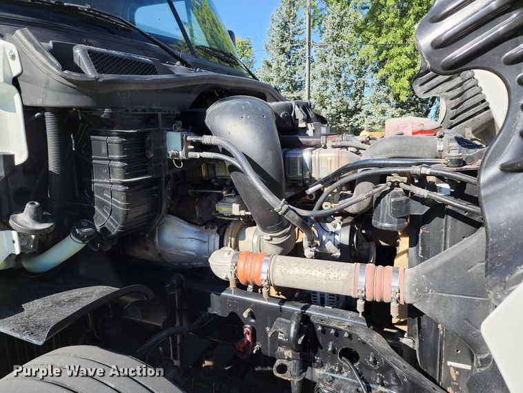 image for item KH9336 2014 Freightliner Cascadia  semi truck