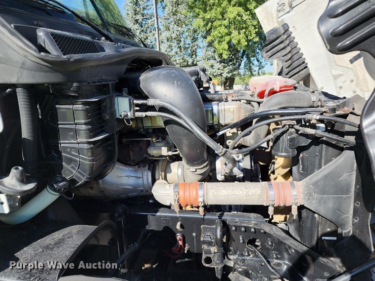 image for item KH9336 2014 Freightliner Cascadia  semi truck