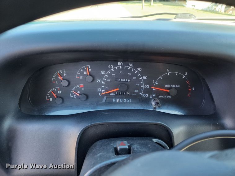 image for item KH9337 2002 Ford F650 Super Duty  box truck