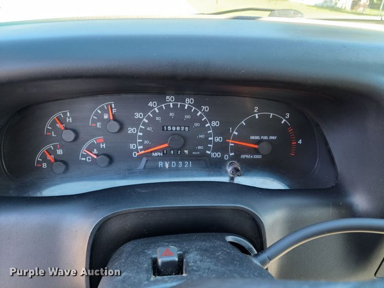 image for item KH9337 2002 Ford F650 Super Duty  box truck