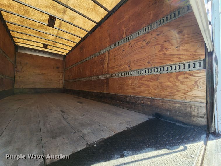 image for item KH9337 2002 Ford F650 Super Duty  box truck