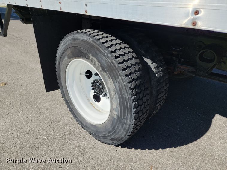 image for item KH9337 2002 Ford F650 Super Duty  box truck