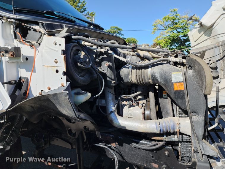 image for item KH9337 2002 Ford F650 Super Duty  box truck