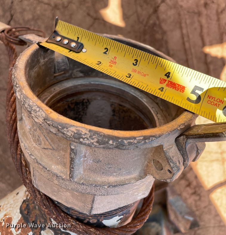 image for item KJ9761 1981 Fruehauf  pneumatic dry bulk trailer