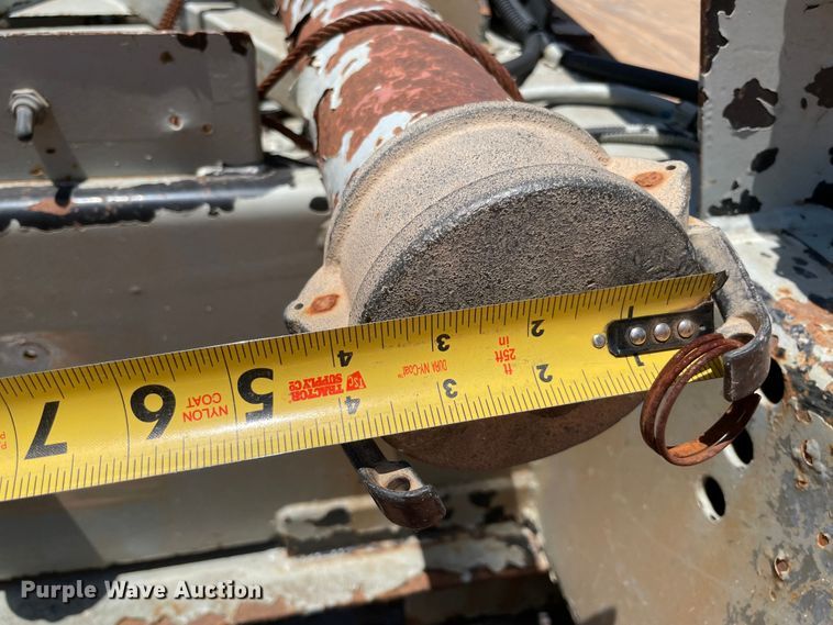 image for item KJ9761 1981 Fruehauf  pneumatic dry bulk trailer