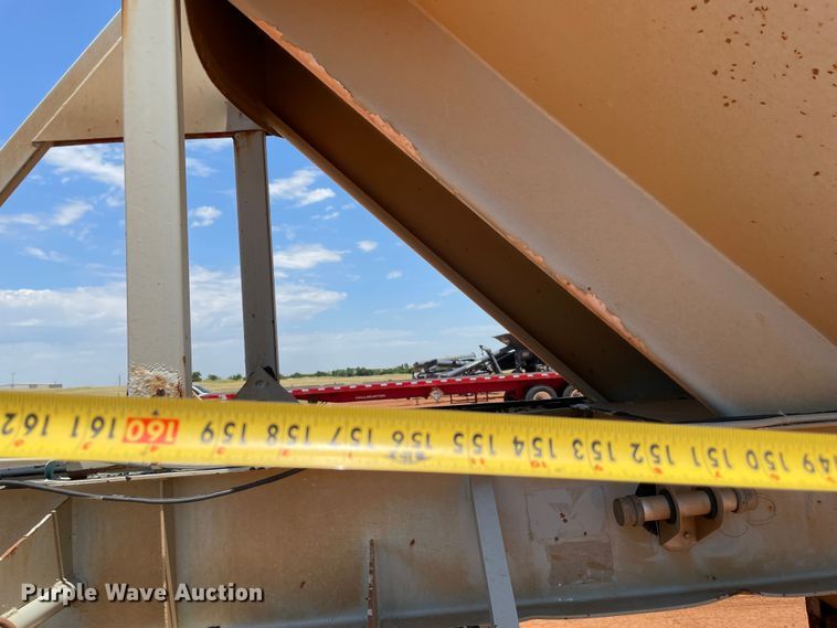 image for item KJ9761 1981 Fruehauf  pneumatic dry bulk trailer